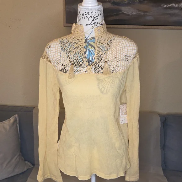 NWT Free People On the Island Crochet Neckline Yoke Blouse - Size XS - Picture 4 of 9